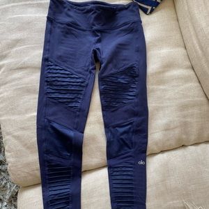 ALO Leggings